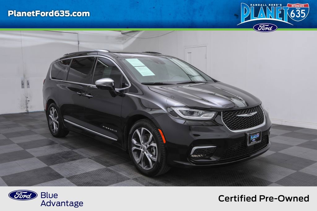 Used 2024 Chrysler Pacifica Pinnacle w/ Trailer Tow Group