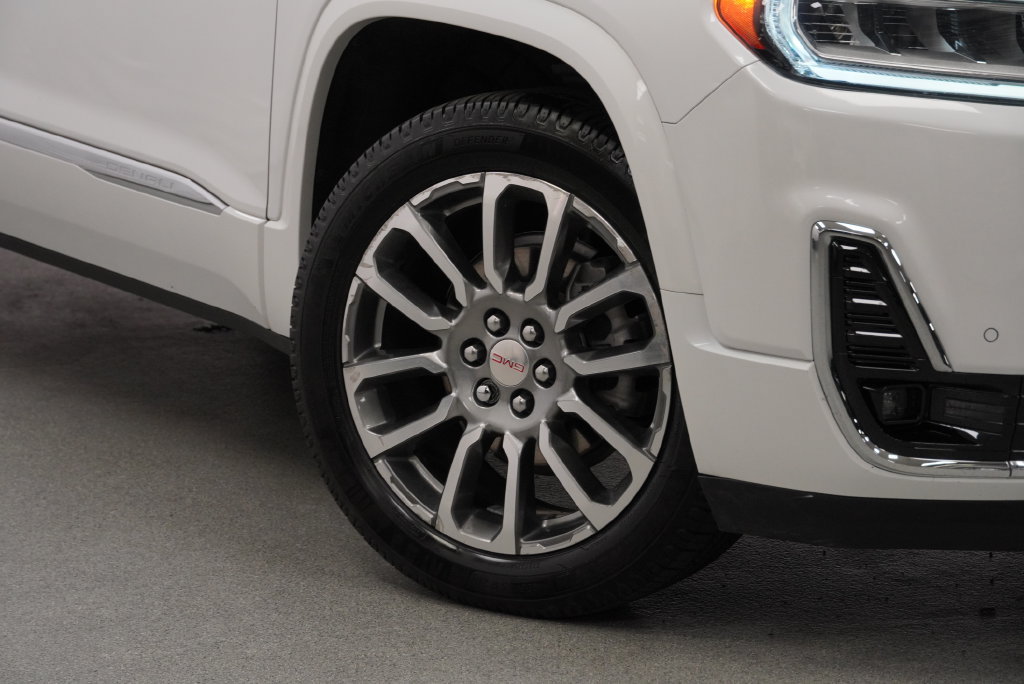 Certified 2023 GMC Acadia Denali w/ Denali Technology Package FWD image 12