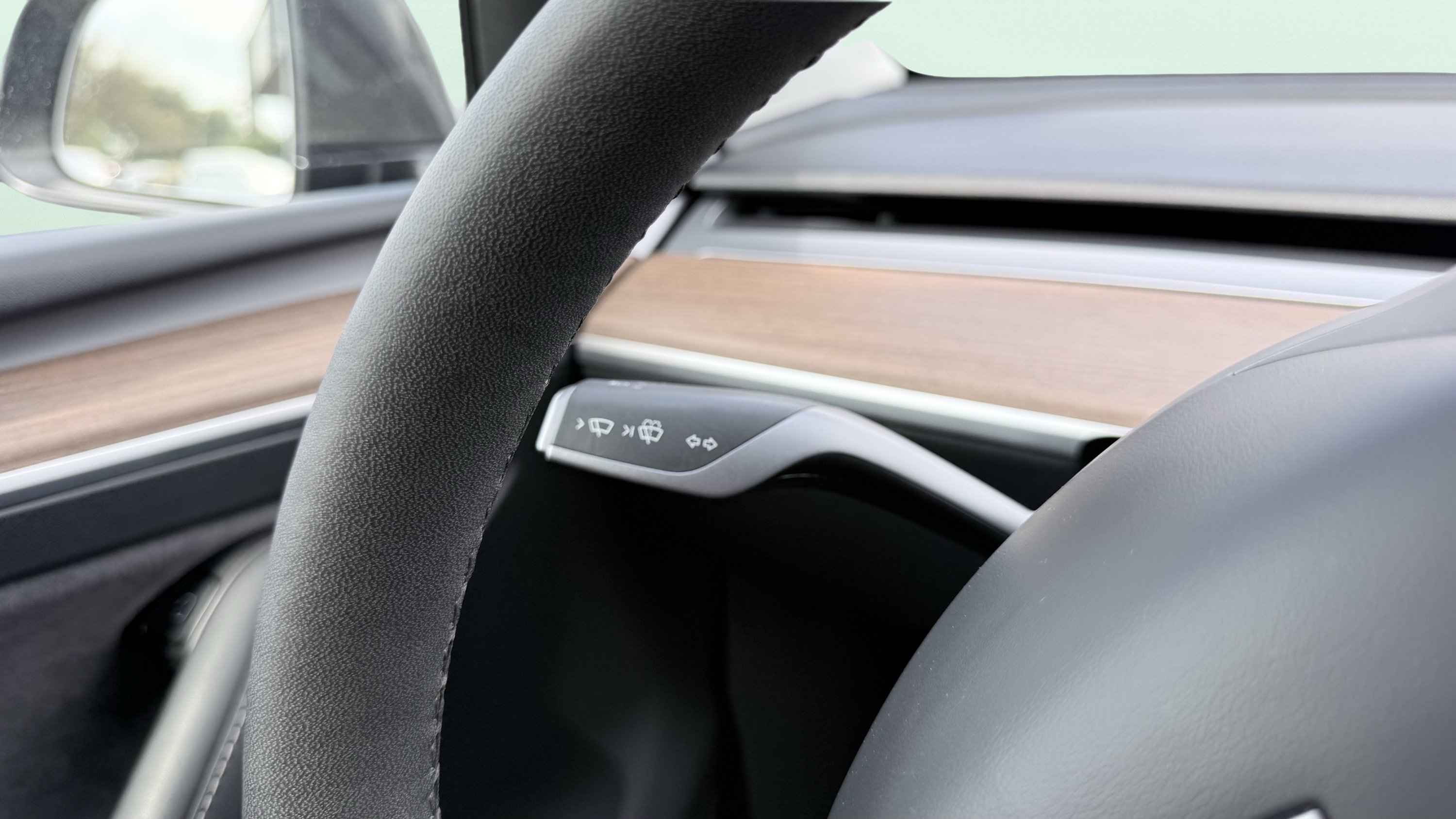 Used 2024 Tesla Model Y Long Range RWD image 58