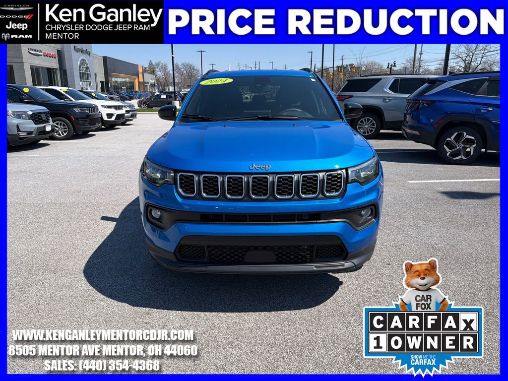 Used 2024 Jeep Compass Latitude image 2