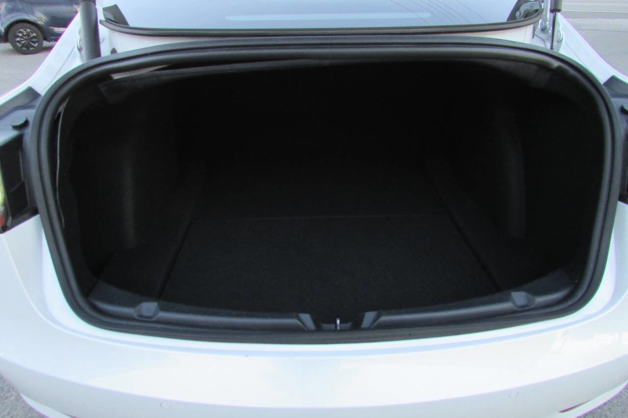 Used 2021 Tesla Model 3 Standard Range Plus image 21