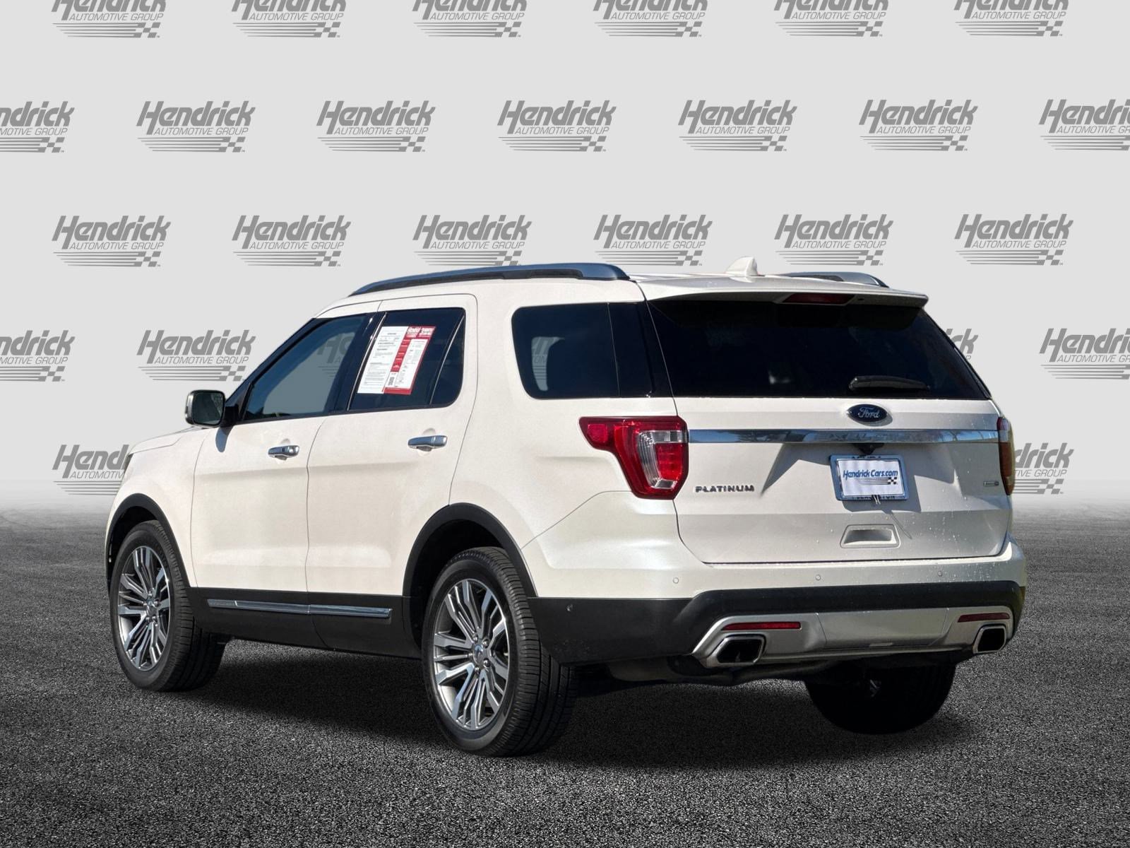 Used 2017 Ford Explorer Platinum image 7