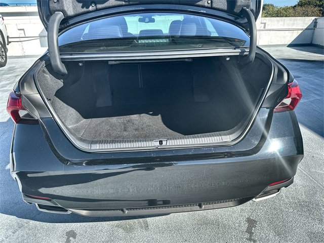 Used 2022 Toyota Avalon XLE w/ Moonroof Package image 22