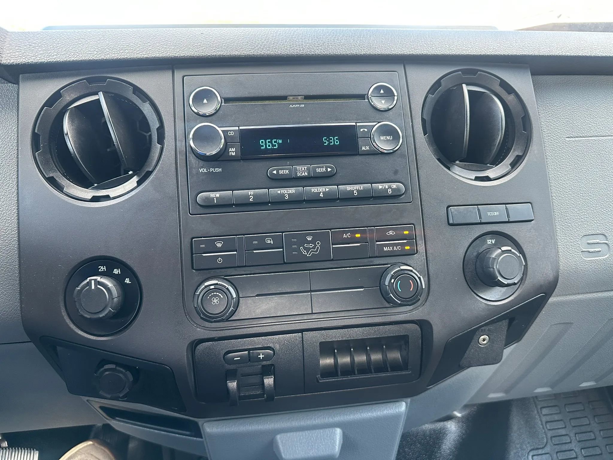 Used 2013 Ford F450 XL w/ PWR Equipment Group image 36