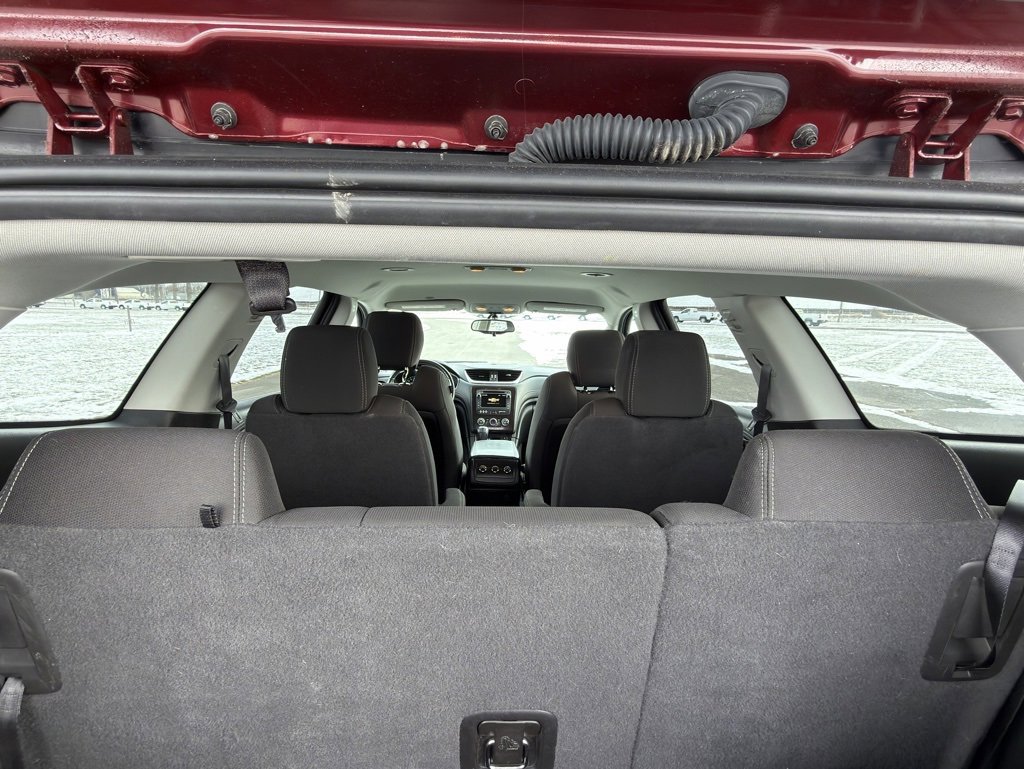 Used 2017 Chevrolet Traverse LT w/ Style and Technology Package image 7