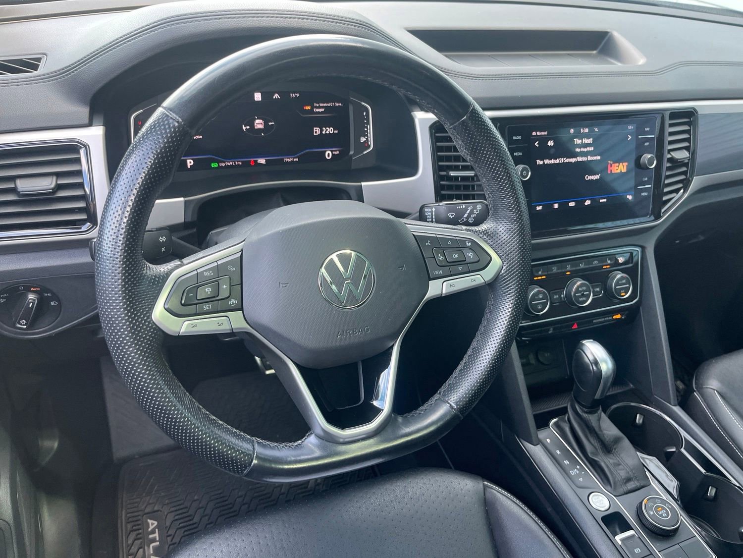 Used 2020 Volkswagen Atlas Cross Sport SEL R-Line AWD/4WD image 38