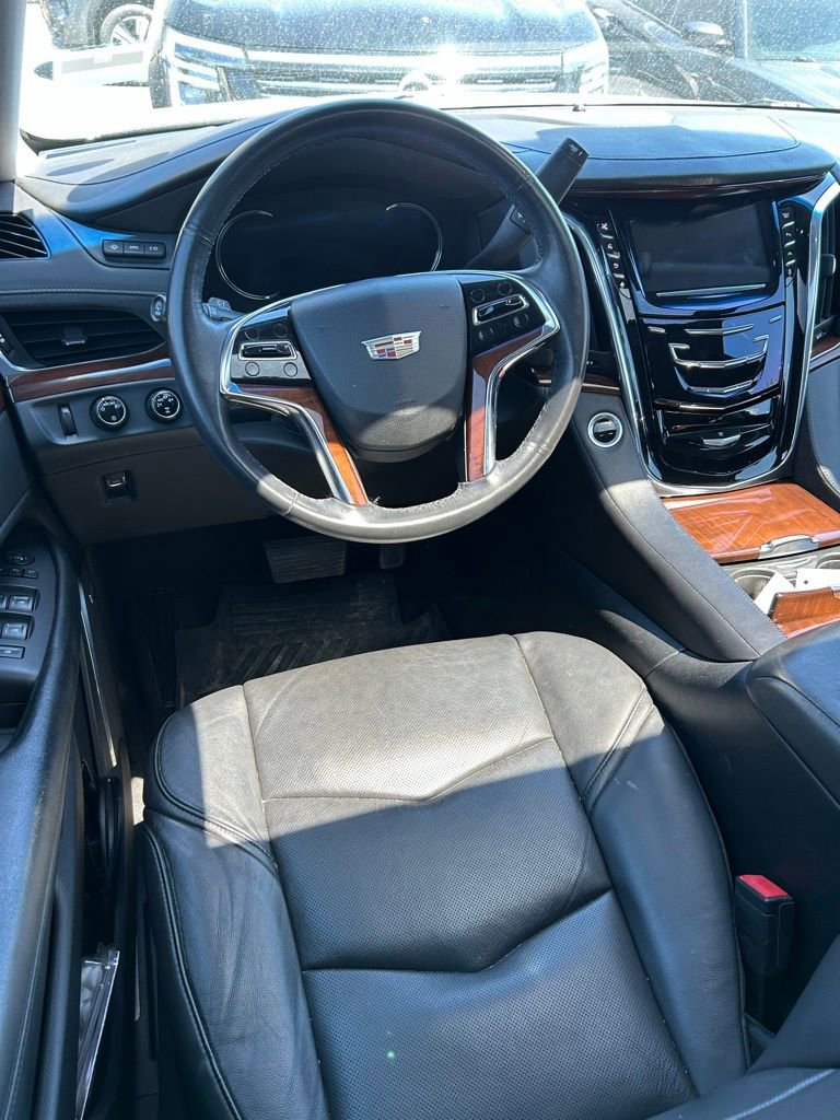 Used 2016 Cadillac Escalade Premium AWD/4WD image 5