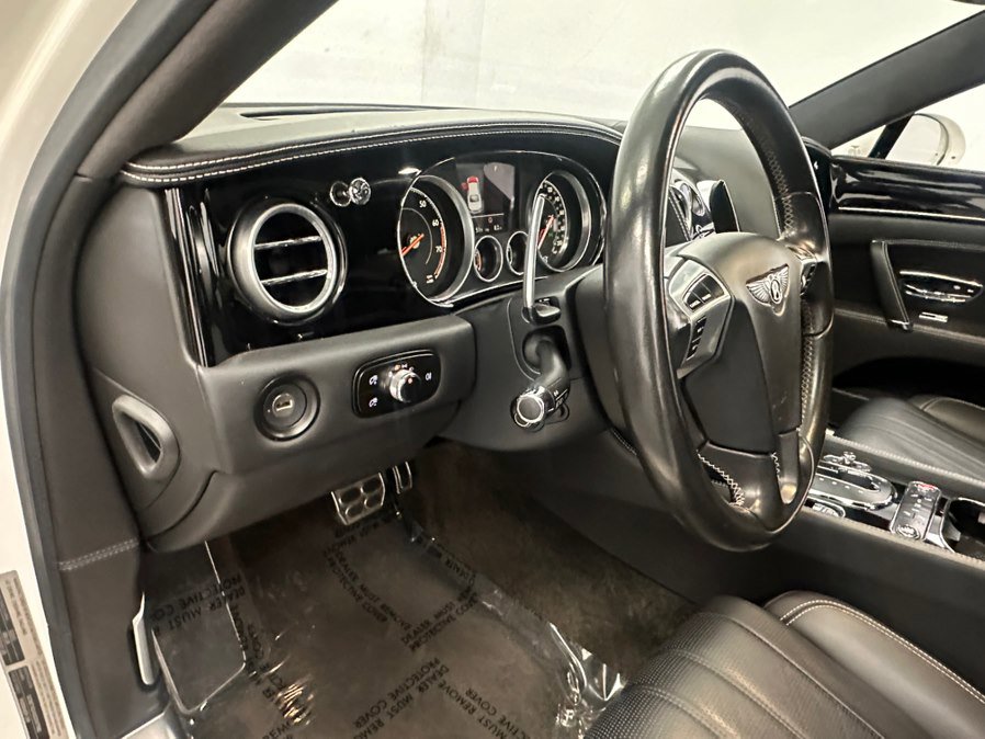 Used 2016 Bentley Flying Spur V8 image 34