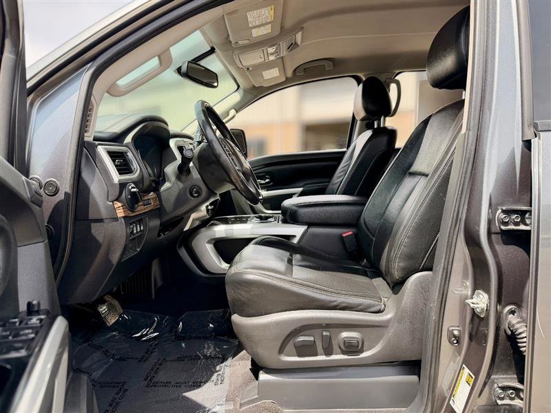 Used 2016 Nissan Titan SL AWD/4WD image 6
