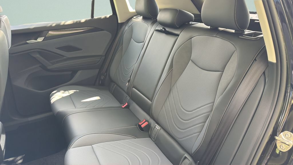 New 2026 Volkswagen Tiguan SE AWD/4WD image 28