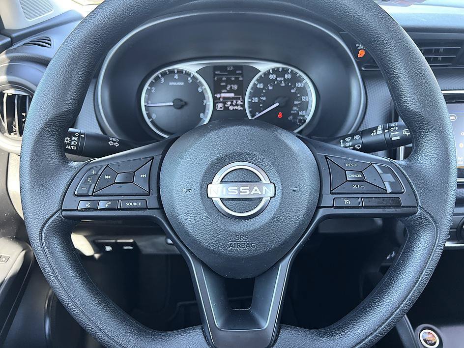 Certified 2025 Nissan Kicks Play S FWD image 21
