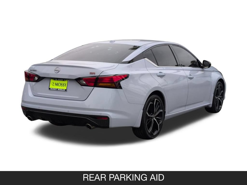 Certified 2024 Nissan Altima 2.5 SR w/ SR Premium Package FWD image 9