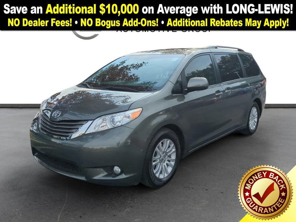 Used 2013 Toyota Sienna XLE image 1