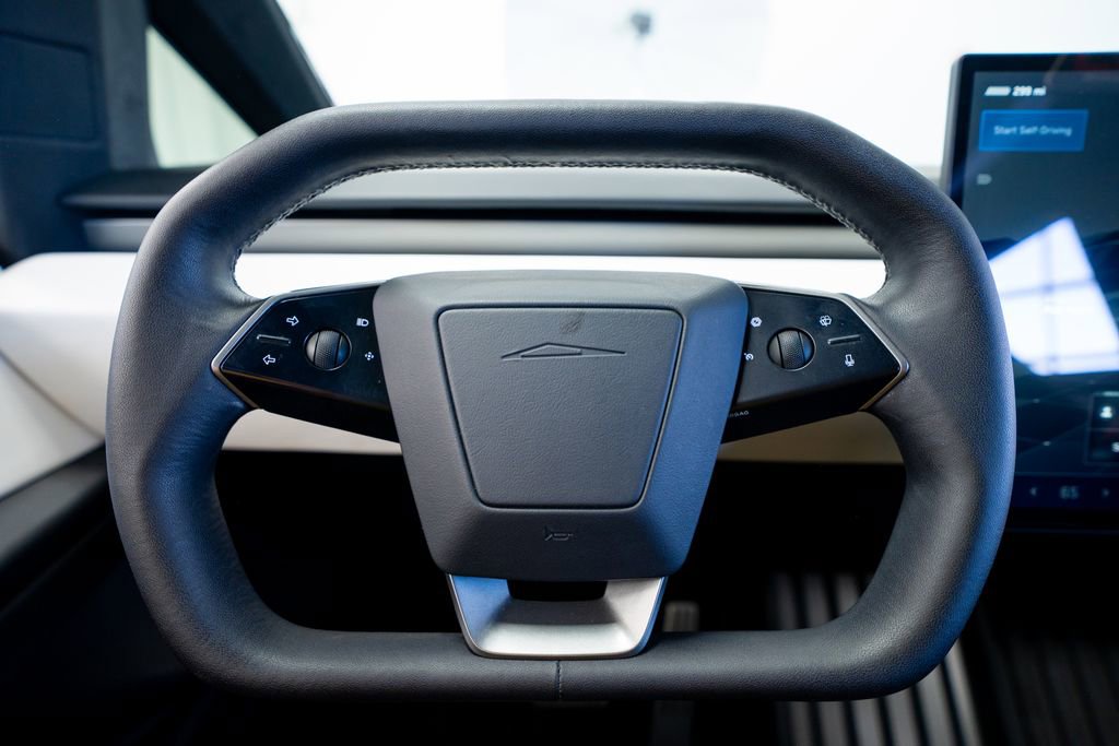 Used 2024 Tesla Cybertruck AWD Crew Cab image 30