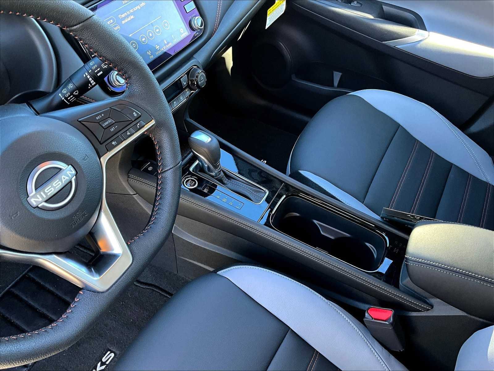 New 2024 Nissan Kicks SR w/ SR Premium Package FWD image 13