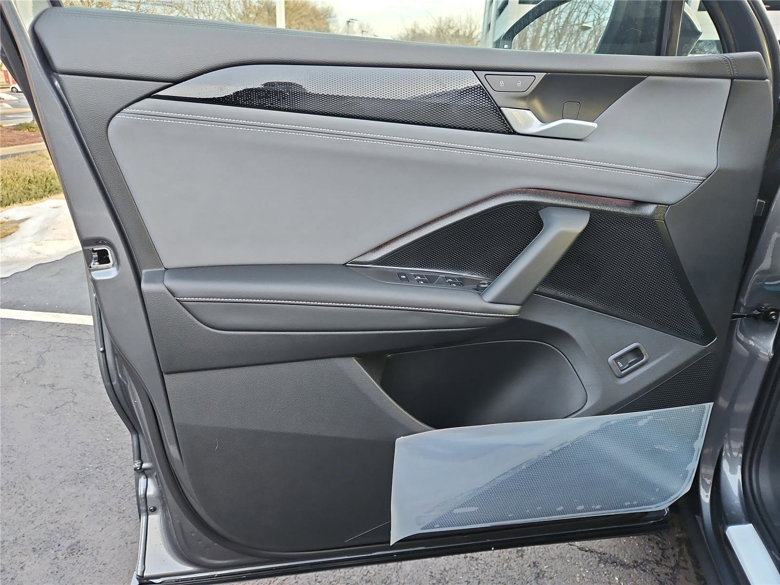 New 2026 Volkswagen Tiguan SE R-Line image 12