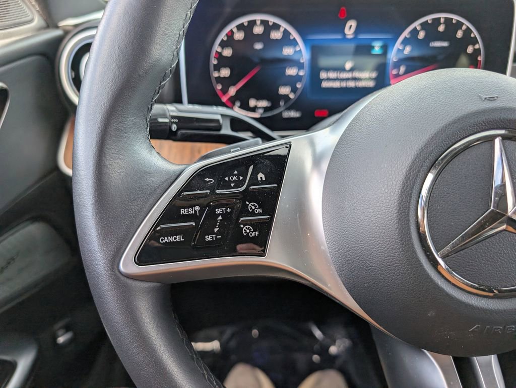 Used 2025 Mercedes-Benz C 300 4MATIC Sedan image 25