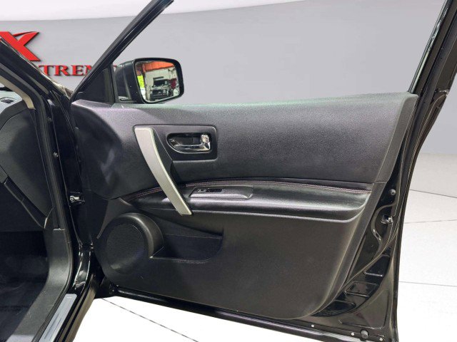 Used 2012 Nissan Rogue SL image 39