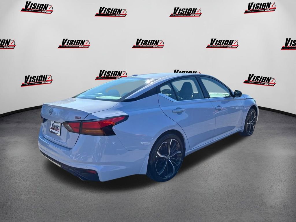 New 2025 Nissan Altima 2.5 SR image 5