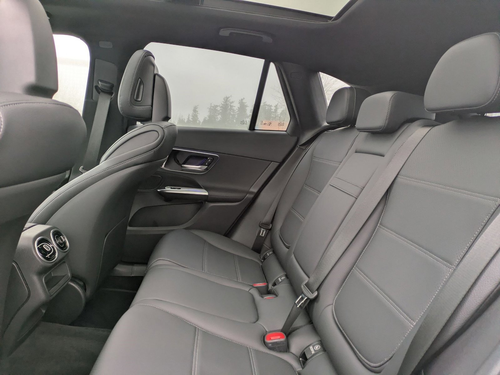 Certified 2026 Mercedes-Benz GLC 300 4MATIC image 19