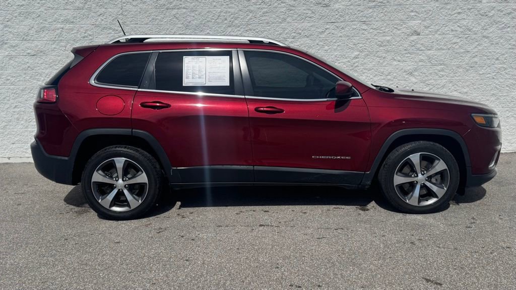 Used 2019 Jeep Cherokee Limited image 3