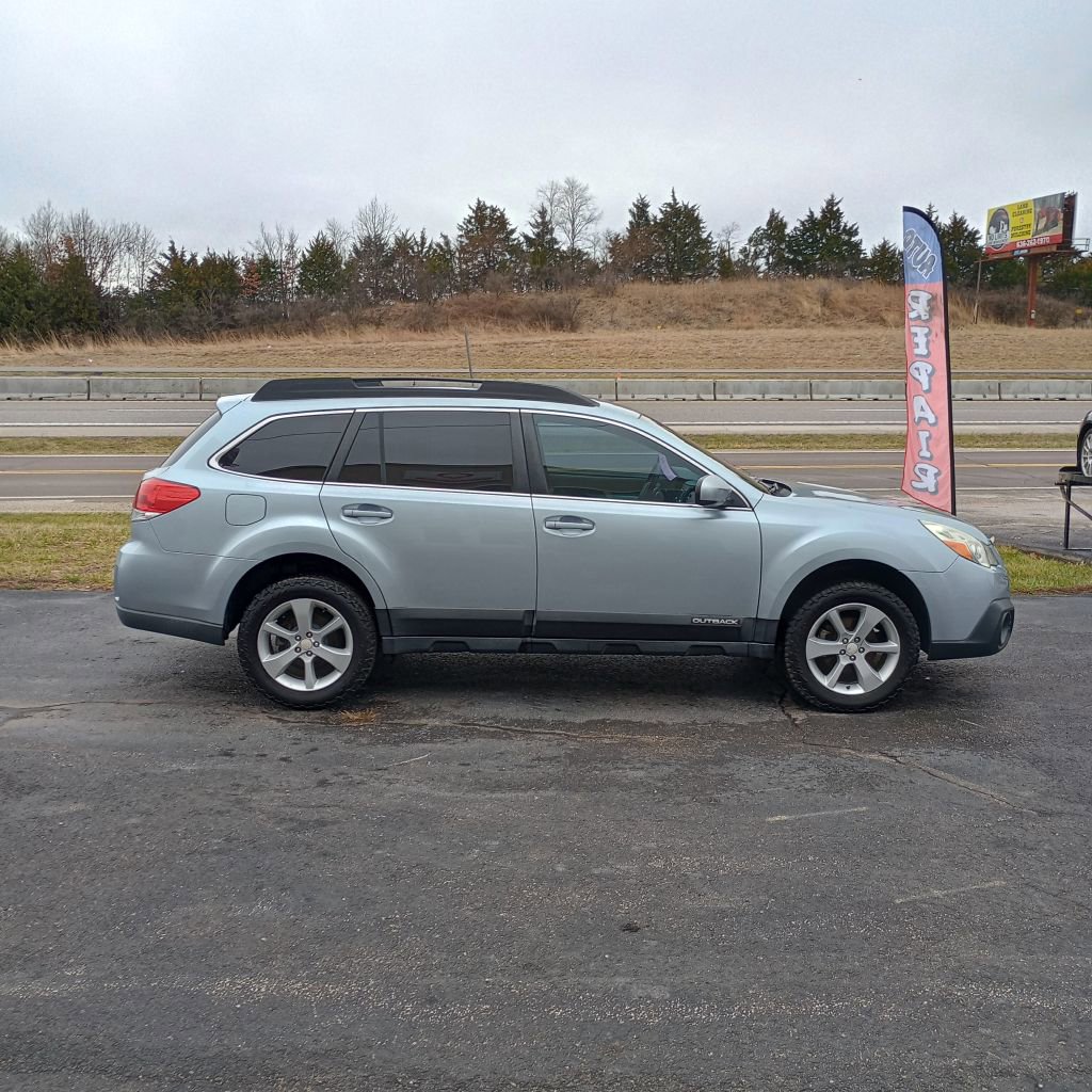 Used 2014 Subaru Outback 2.5i Premium image 6
