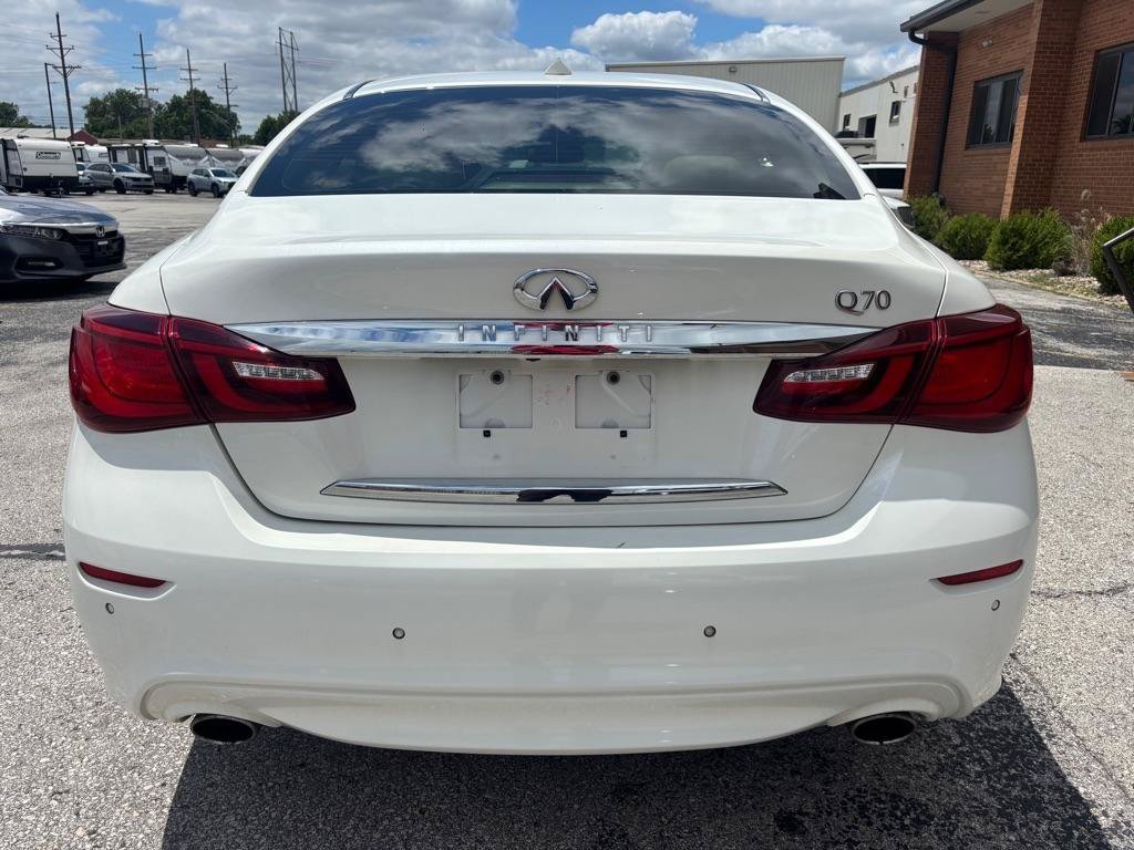 Used 2019 INFINITI Q70 Luxe RWD image 9