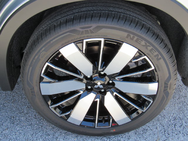 New 2026 Mitsubishi Outlander SE FWD image 15