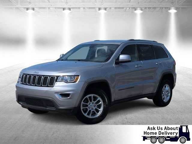 Used 2019 Jeep Grand Cherokee Laredo AWD/4WD image 1