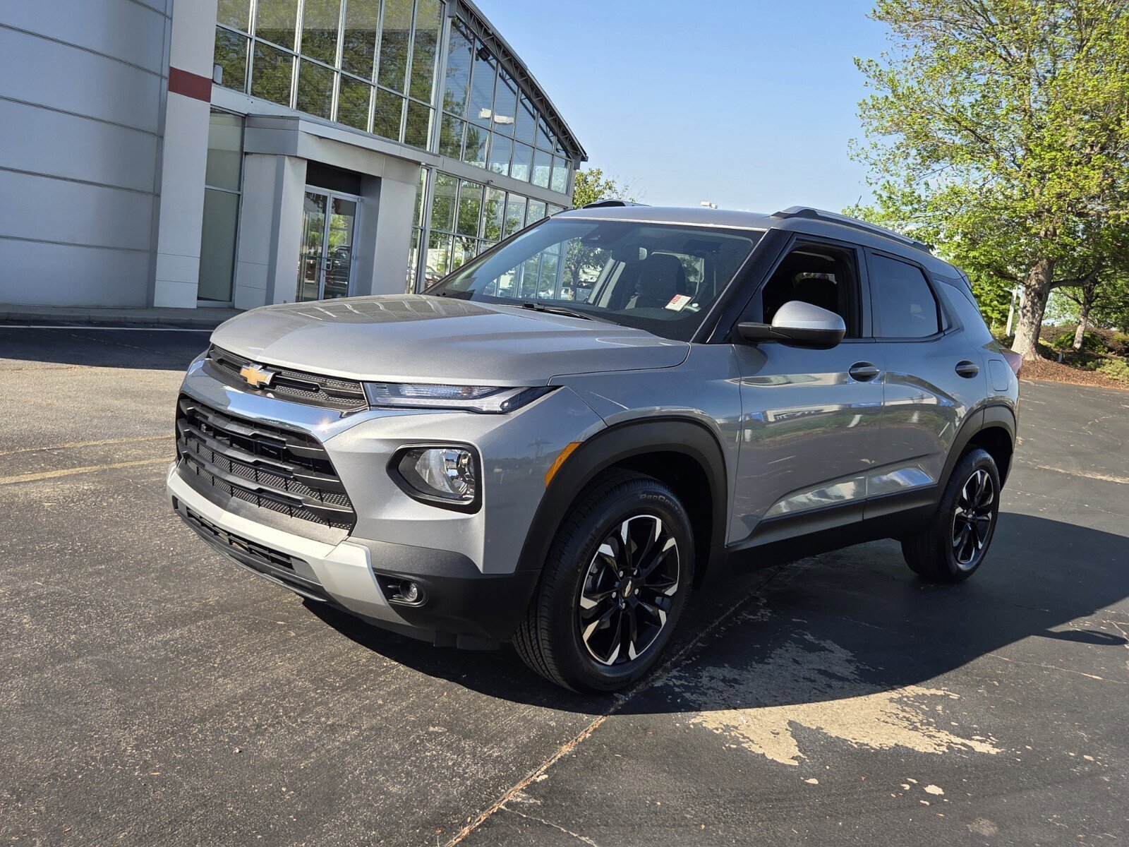 Used 2023 Chevrolet TrailBlazer LT image 3