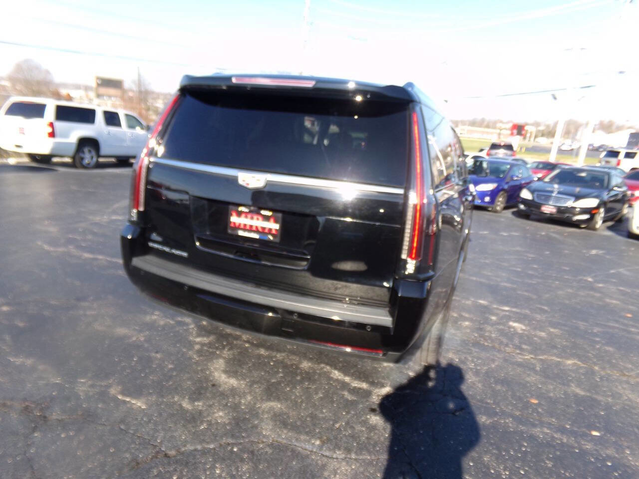 Used 2019 Cadillac Escalade ESV Luxury image 55
