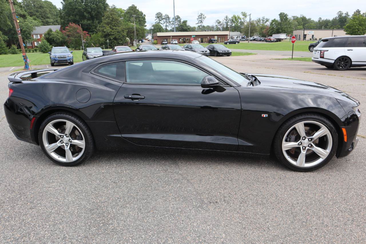 Used 2017 Chevrolet Camaro SS RWD image 7