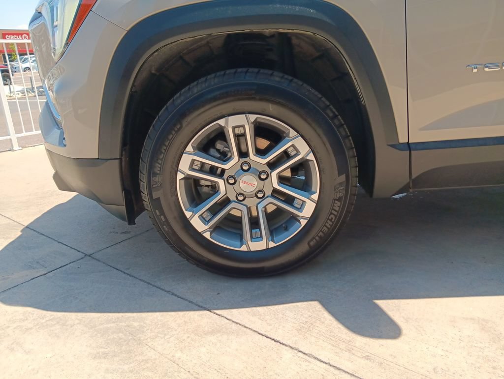 Used 2025 GMC Terrain Elevation AWD/4WD image 26
