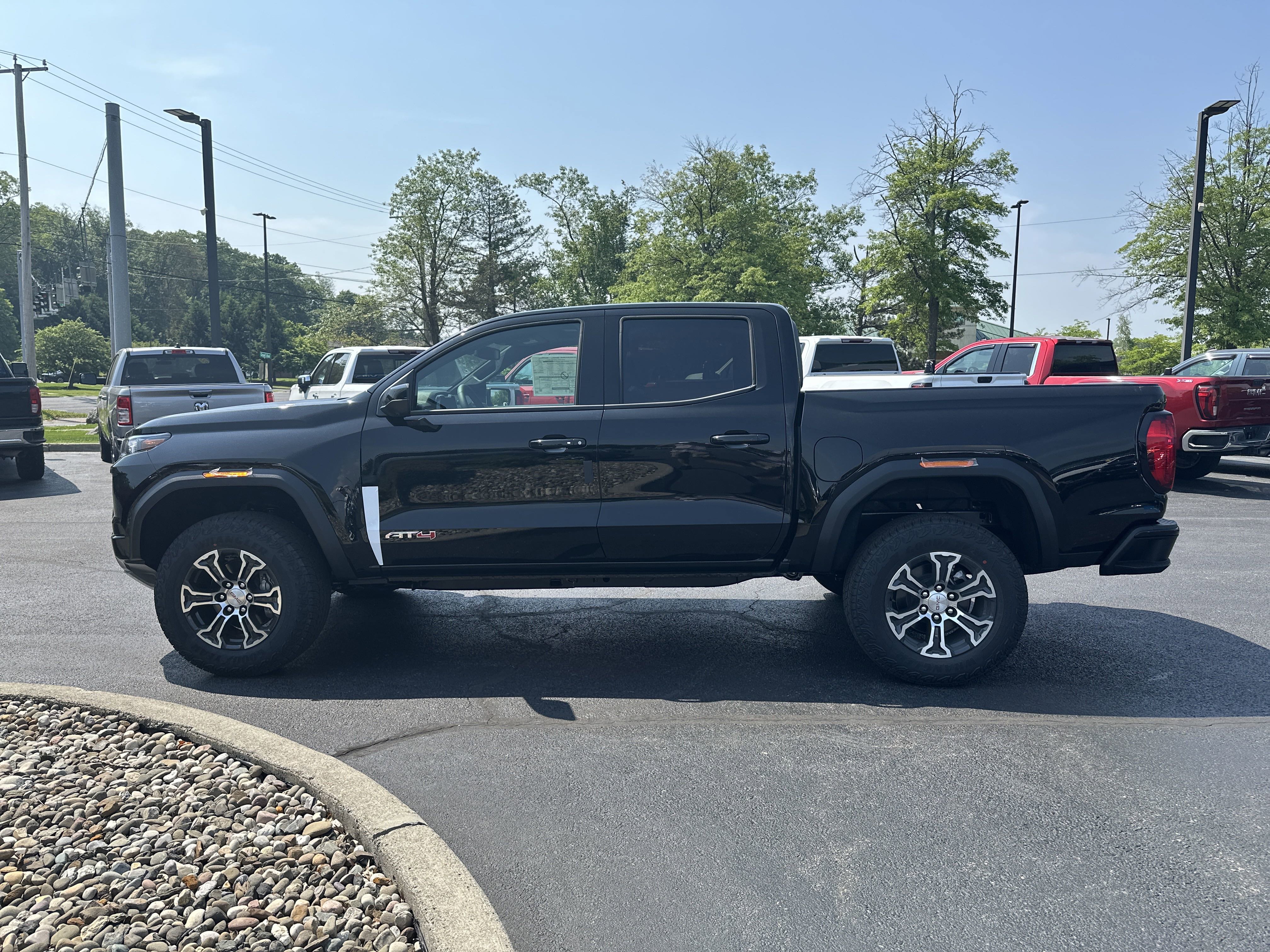 New 2025 GMC Canyon AT4 w/ Technology Plus Package image 9