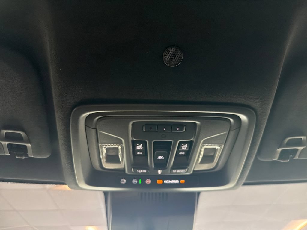 Used 2025 GMC Sierra 2500 AT4X AWD/4WD image 17
