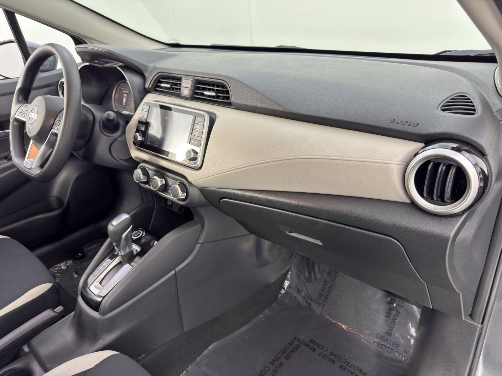 Used 2021 Nissan Versa SV image 13