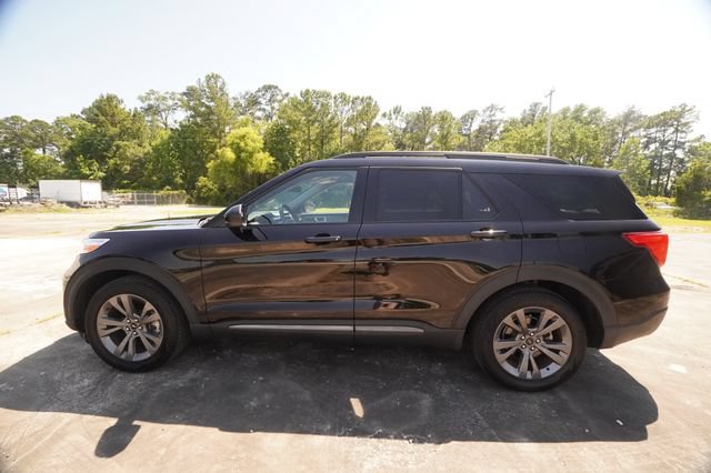 Used 2023 Ford Explorer XLT w/ Equipment Group 202A RWD image 6