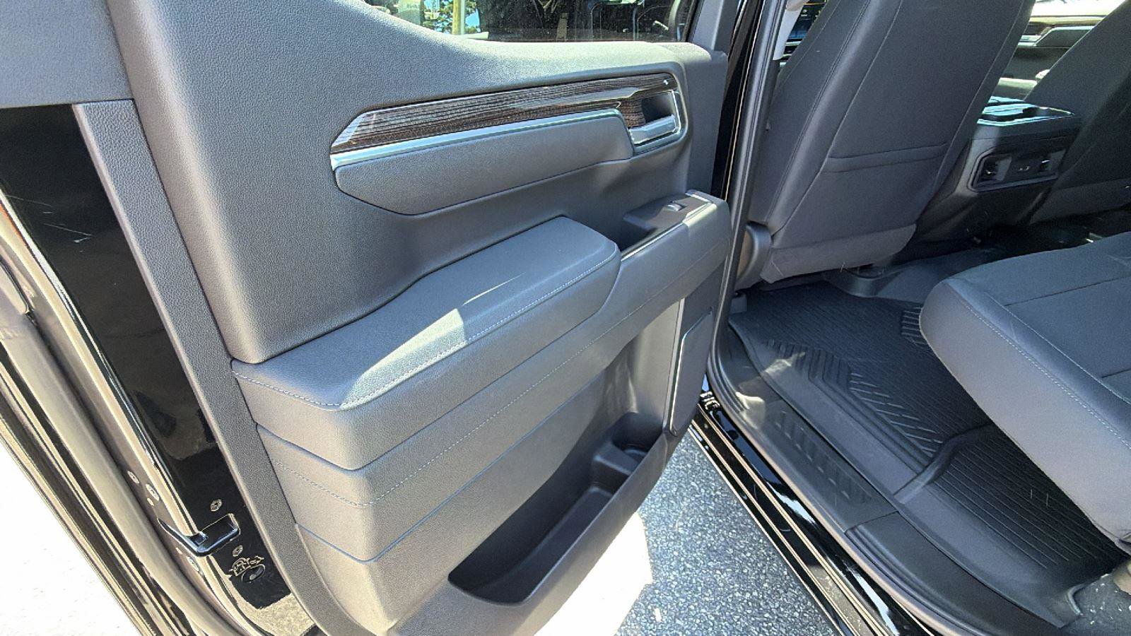 New 2026 Chevrolet Silverado 1500 LT AWD/4WD image 15