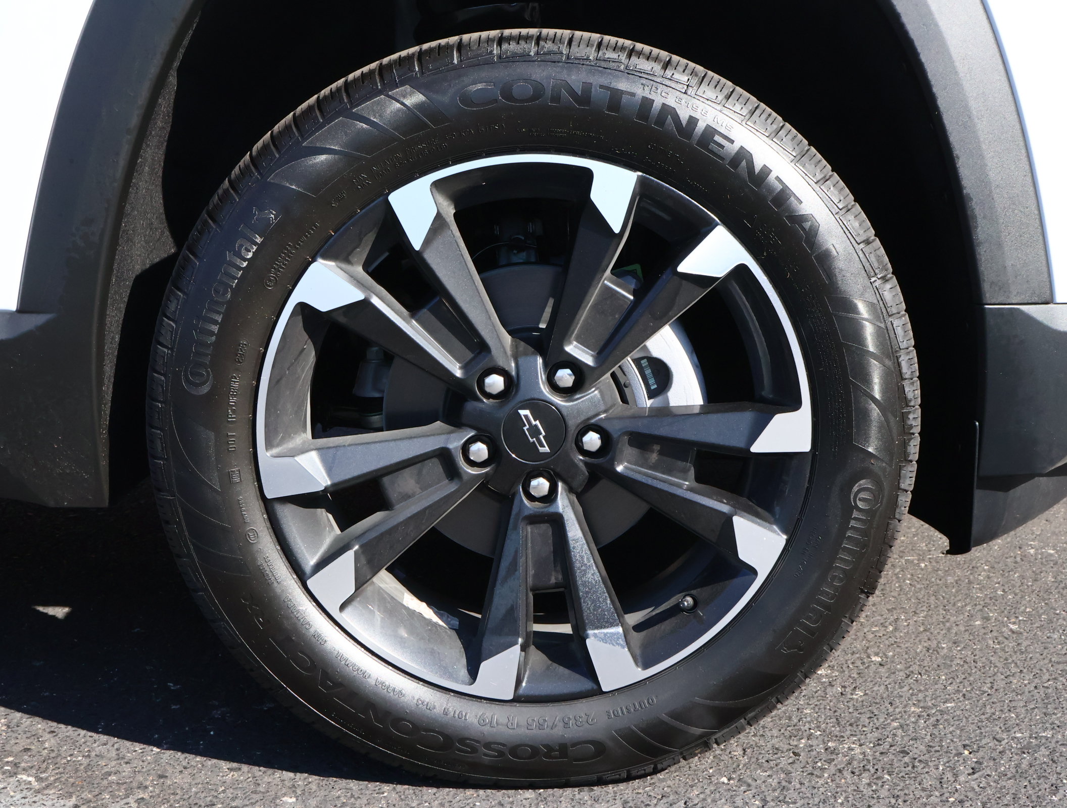 New 2027 Chevrolet Equinox RS w/ Safety and Technology Package FWD image 28
