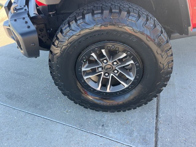 Used 2024 Jeep Wrangler Unlimited Rubicon 392 image 34