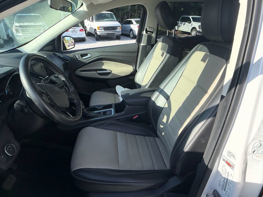 Certified 2019 Ford Escape SEL FWD image 9