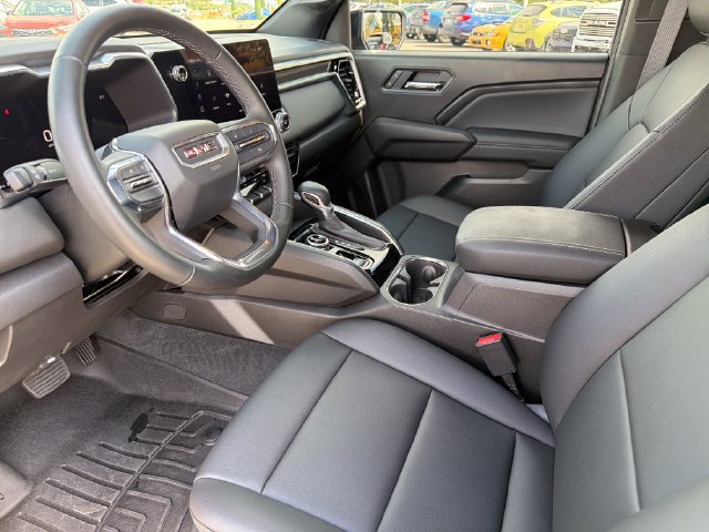 Used 2025 GMC Canyon Elevation w/ Convenience Package AWD/4WD image 18