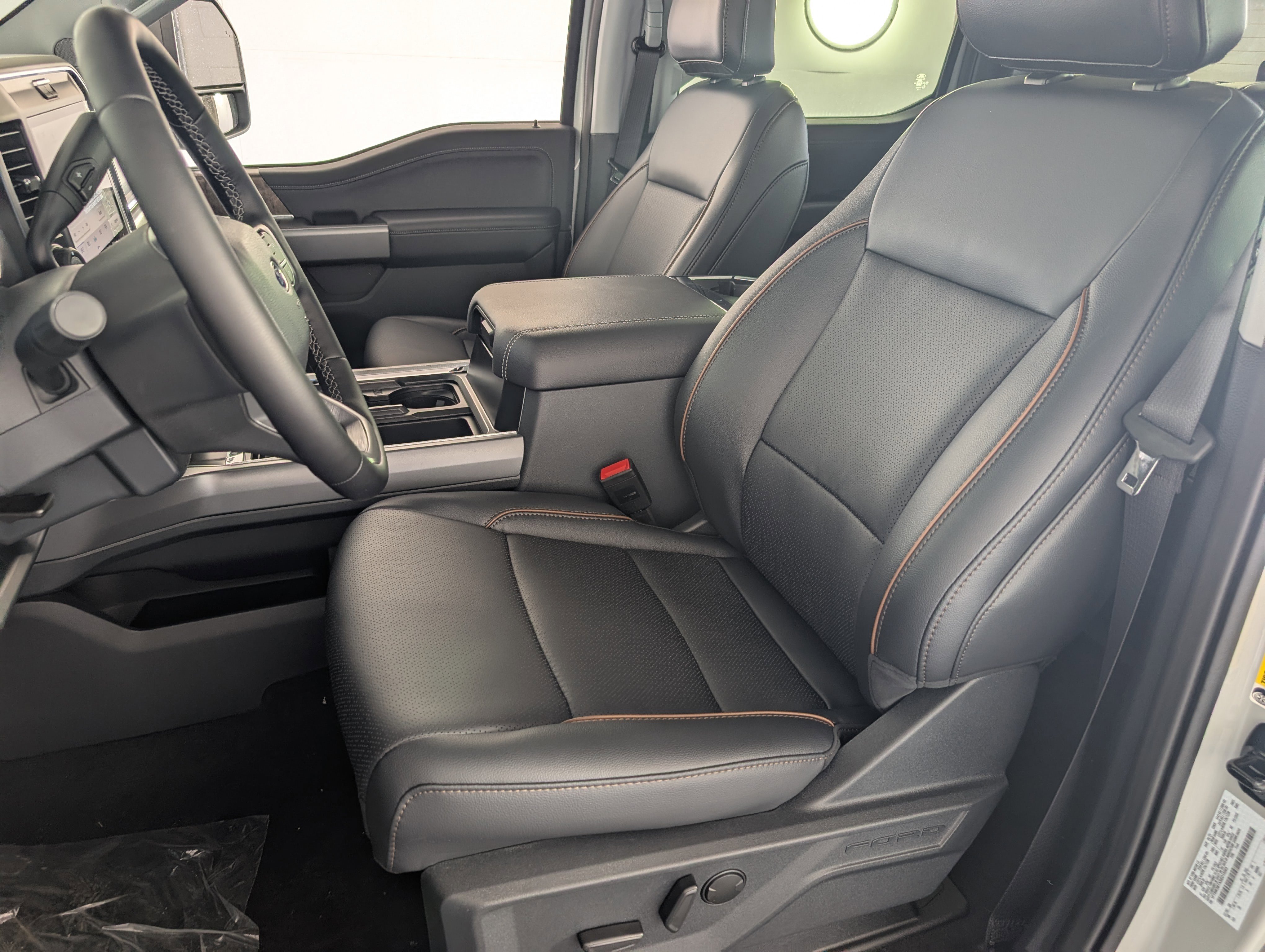 New 2025 Ford F350 Lariat w/ Lariat Ultimate Package image 9