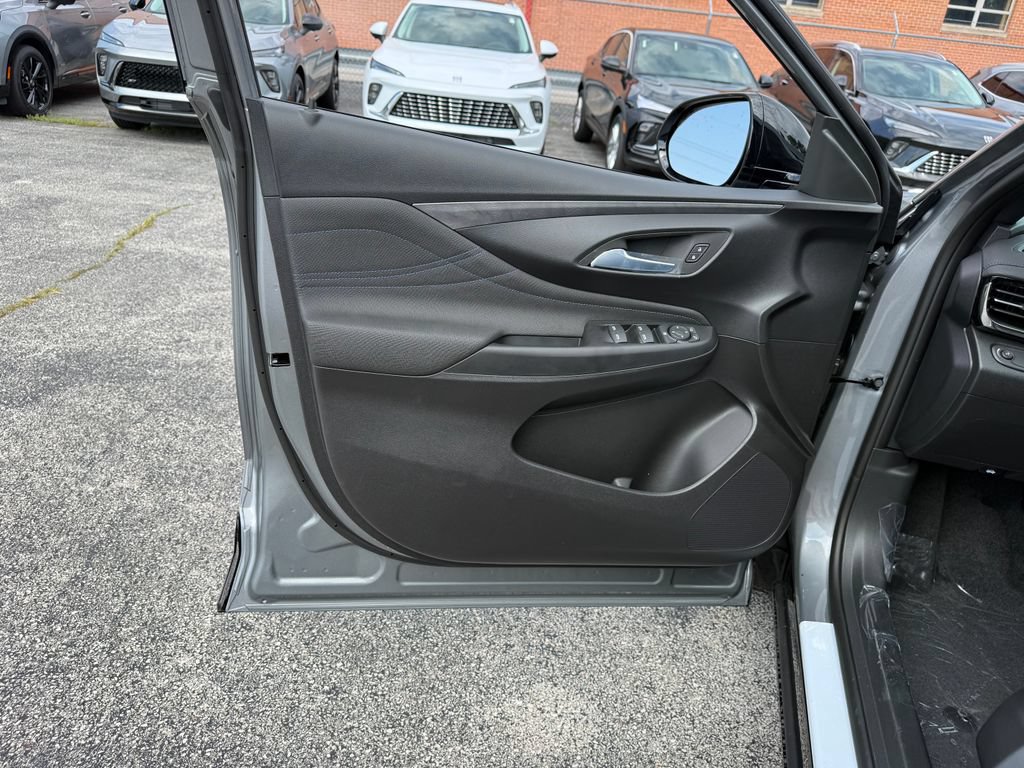 New 2026 Buick Envista Sport Touring FWD image 24