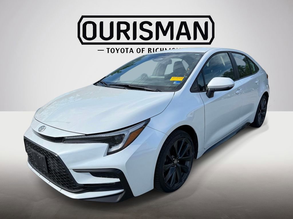 Certified 2025 Toyota Corolla SE w/ Convenience Package image 3