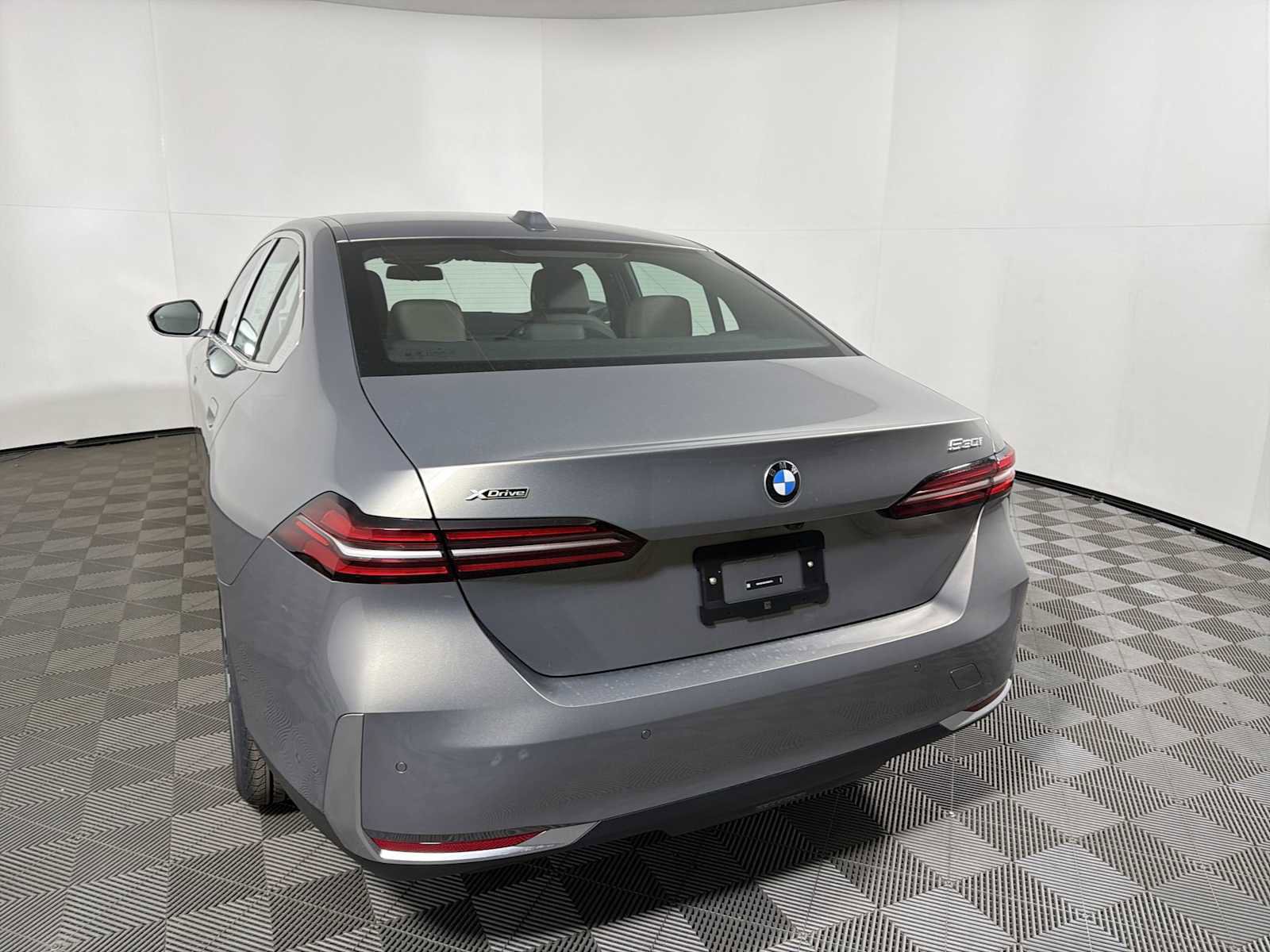 New 2026 BMW 530i xDrive w/ Convenience Package image 3