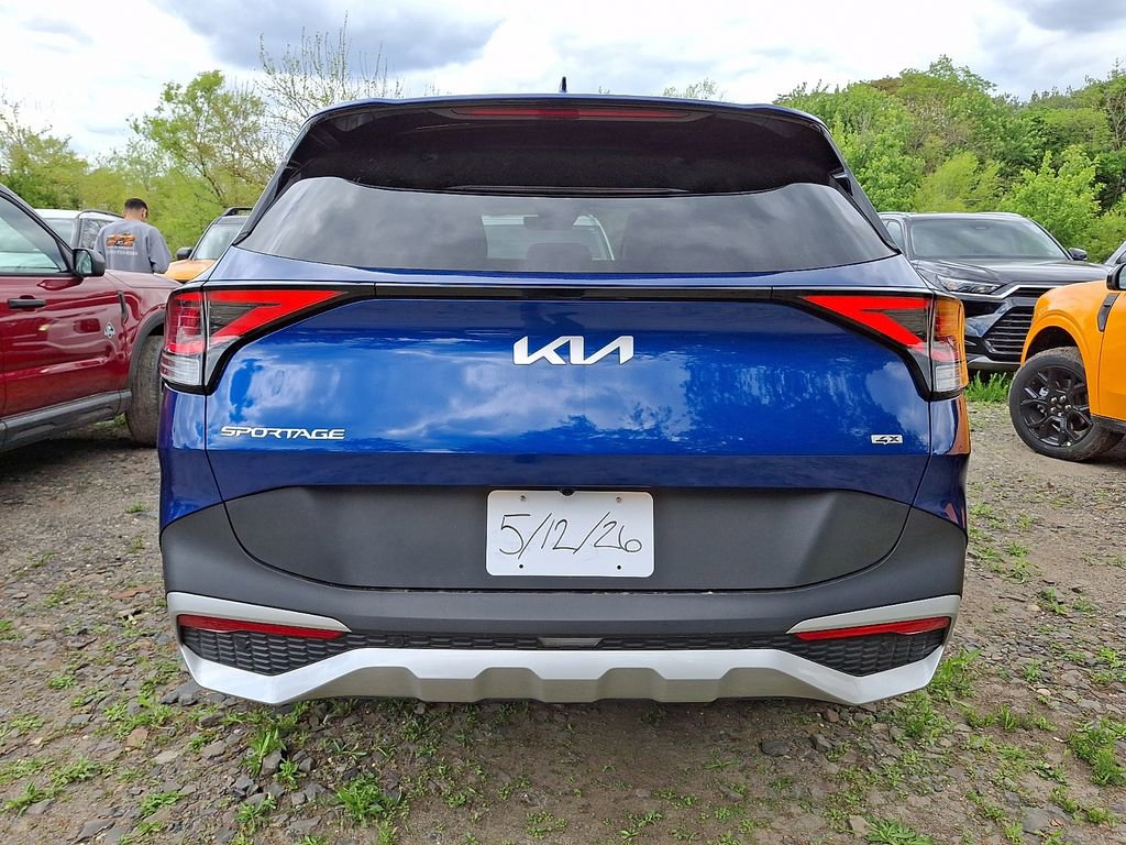 Used 2024 Kia Sportage EX AWD/4WD image 4