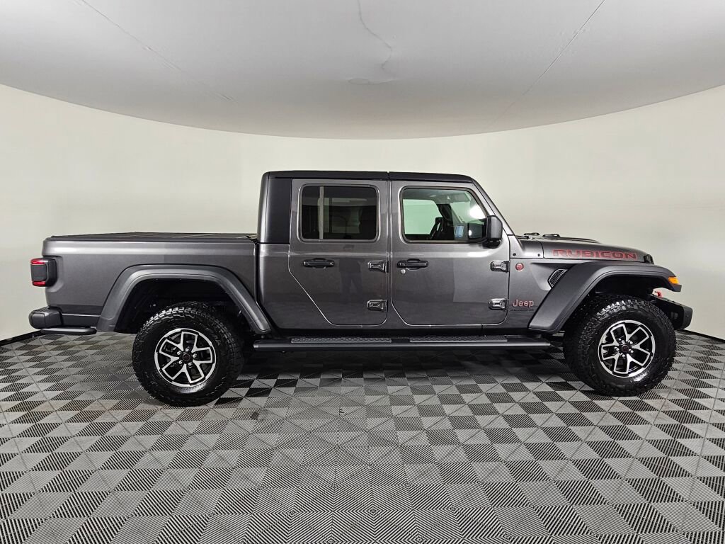 Used 2025 Jeep Gladiator Rubicon w/ Safety Group image 2