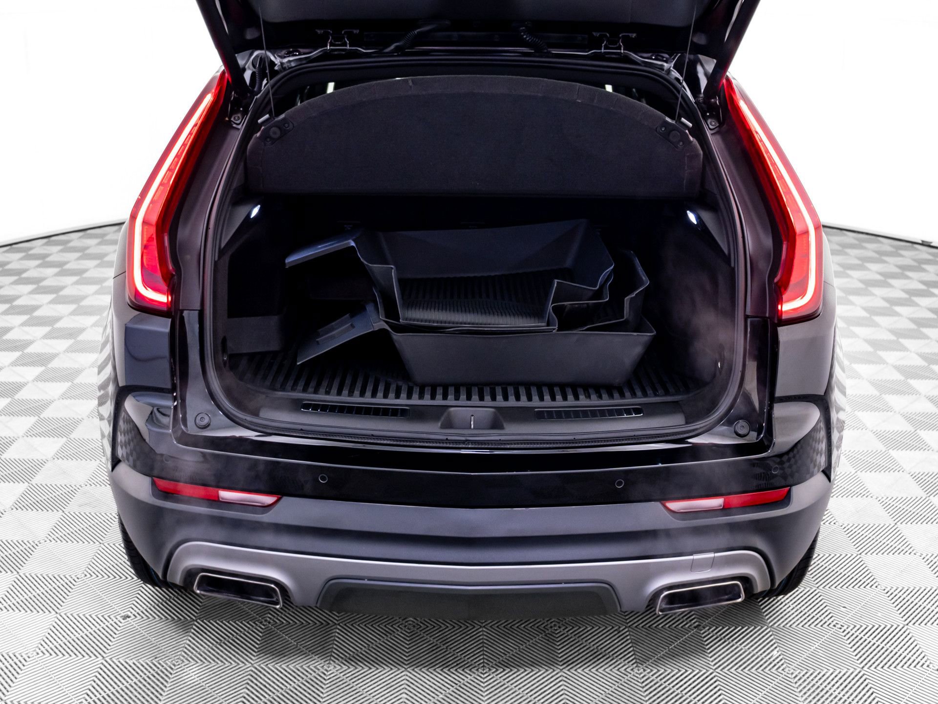 Used 2023 Cadillac XT4 Premium Luxury w/ Technology Package image 34