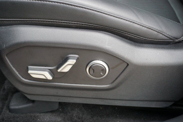 Used 2026 Hyundai Santa Fe SEL FWD image 16